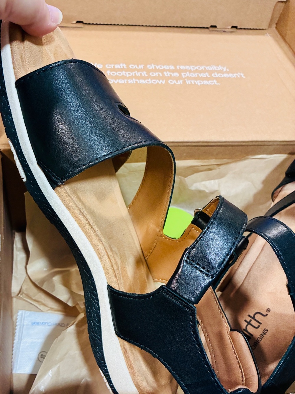 Earth Origins Women's Black Comfort Sandals-Sureal Leather Size 10 Wide - Picture 4 of 7